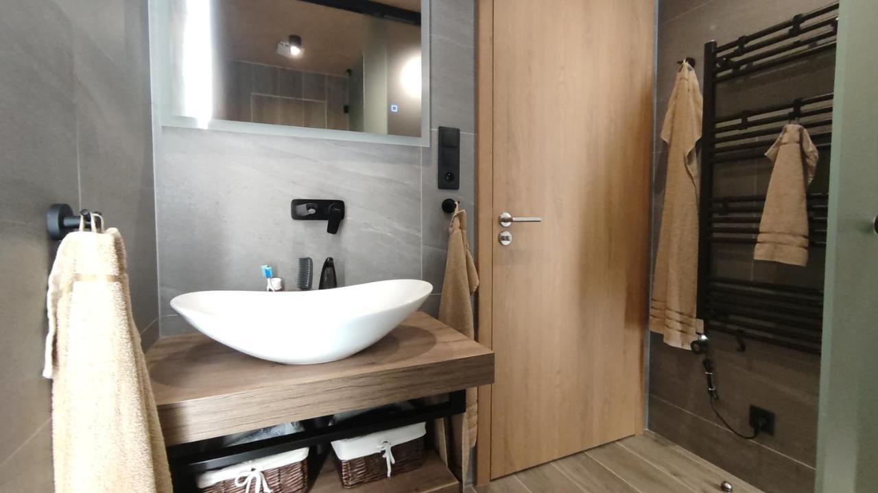 Apartman S Vyhladom Na Stity Ovruc 312 Štrbské Pleso Exteriér fotografie
